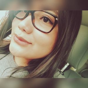 Meet your Posher, Stella